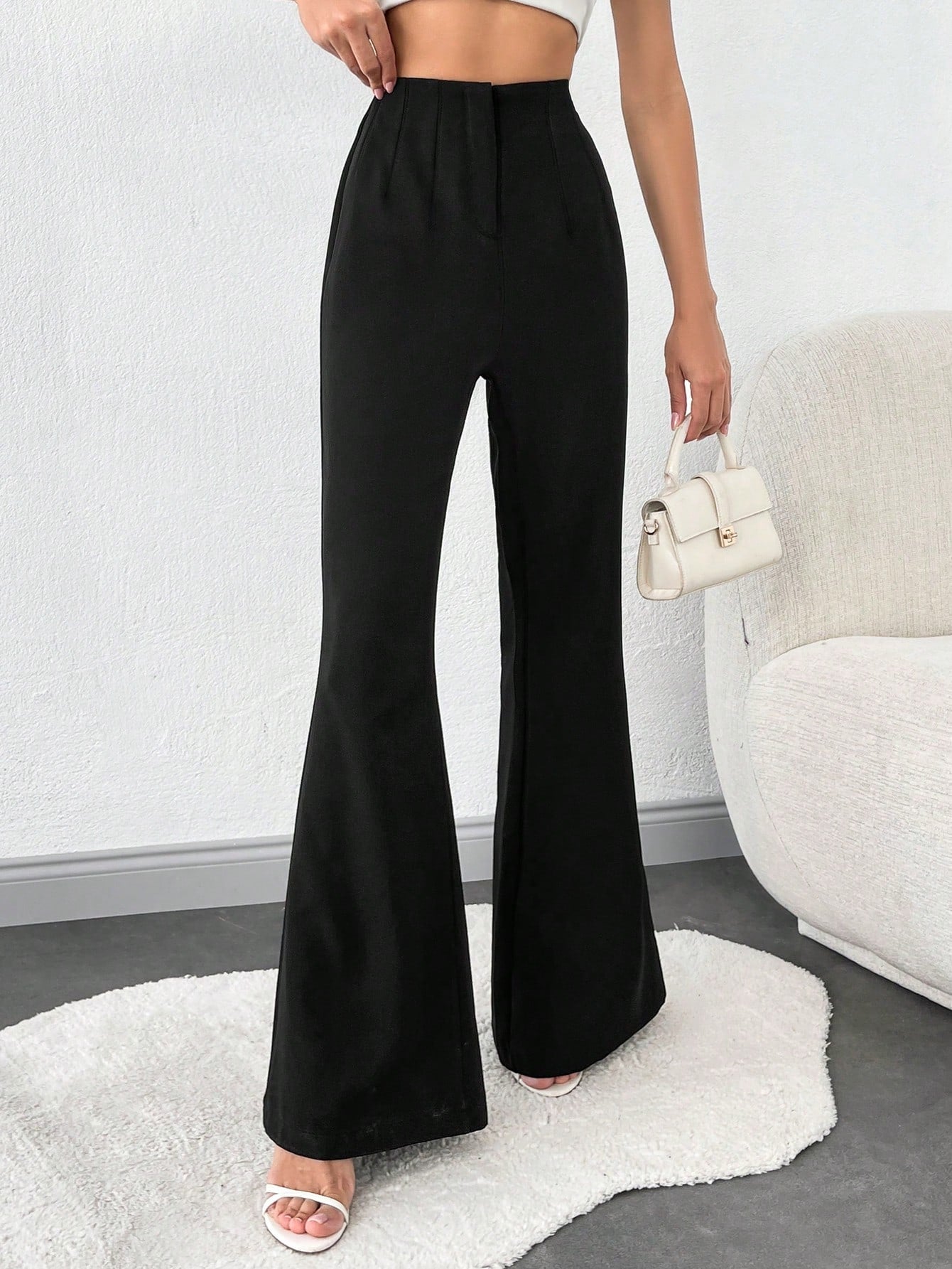 Darted Contour Bootcut Pants